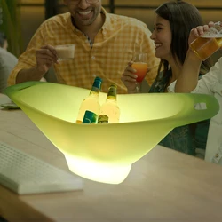 שמפינירה בתאורת לד