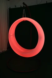 נדנדה מוארת בתאורת לד