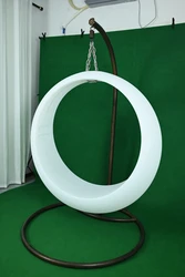 נדנדה מוארת בתאורת לד