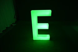 MARRY ME אותיות לד מוארות להצעת נישואין