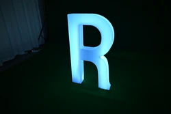 אות R - מוארת בתאורת לד MARRY ME