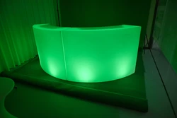 דלפק בר בתאורת לד לאורעים