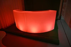 דלפק בר בתאורת לד לאורעים