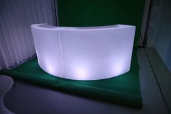 דלפק בר בתאורת לד לאורעים