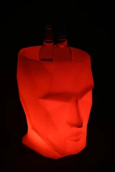 כלי דקורטיבי מואר בתאורת לד