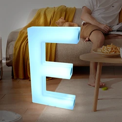 MARRY ME אותיות לד מוארות להצעת נישואין