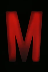 אות M- מוארת בתאורת לד MARRY ME