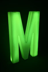 אות M- מוארת בתאורת לד MARRY ME