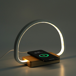 אורורה מנורת שולחן יוקרתית עם משטח טעינה