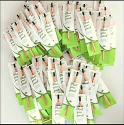 עיפרון צומח ממותג