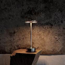 "מטאלוקס" מנורה שולחנית יוקרתית