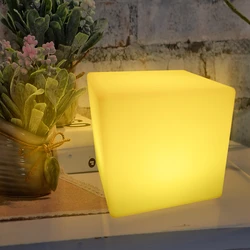 קוביית לד מוארת 20/20/20 ס"מ